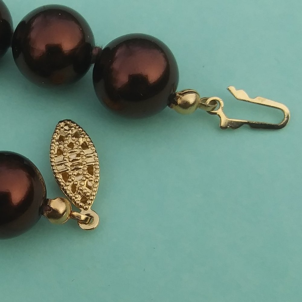 brown faux pearl knotted necklace fishhook clasp with filigree detail classic - Picture 13 of 16